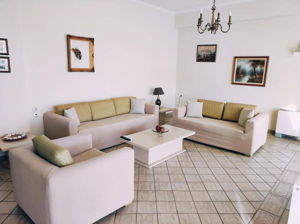 3Bd Apartment In The Center - Self Check In Patras Exterior foto