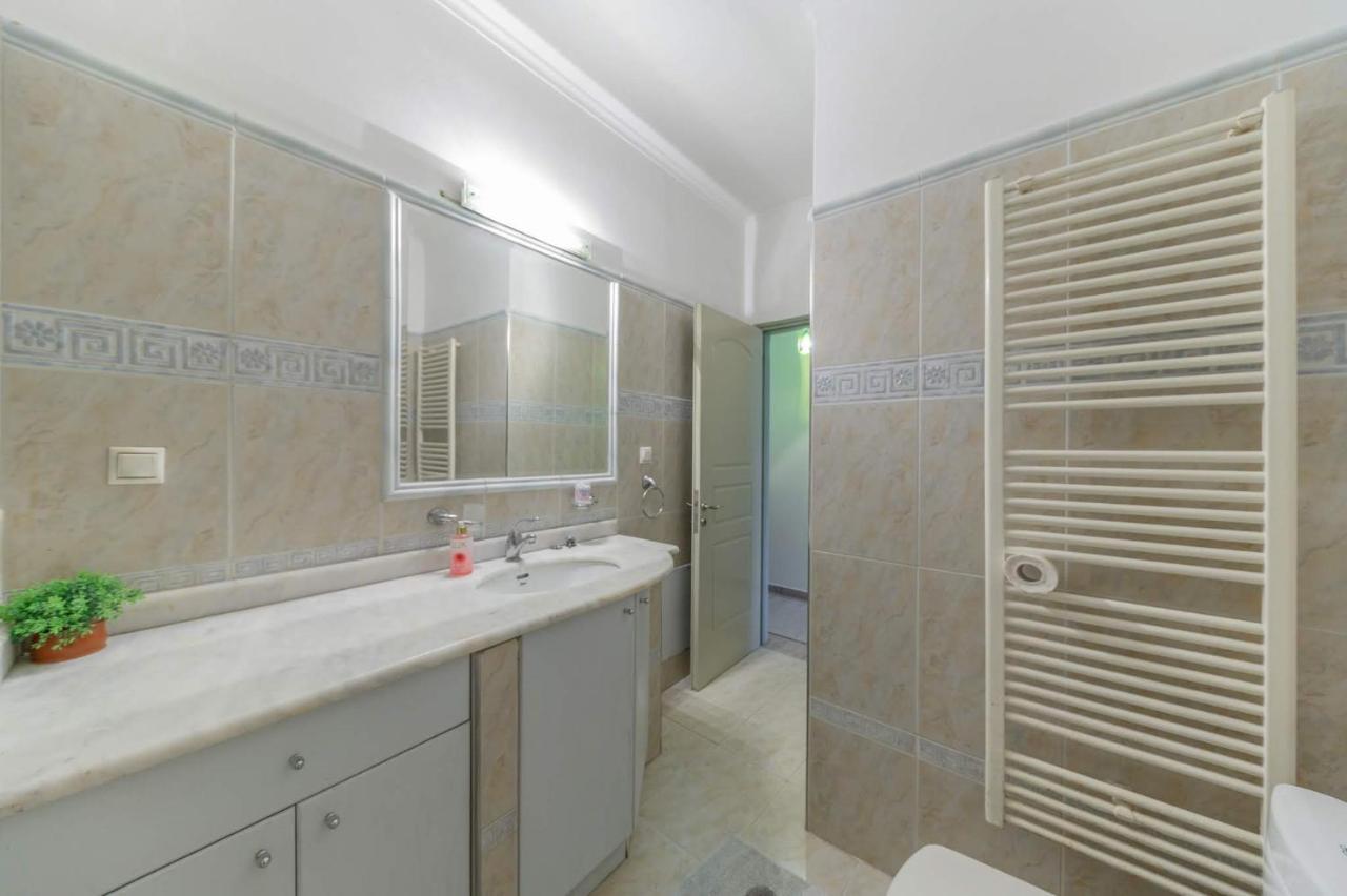 3Bd Apartment In The Center - Self Check In Patras Exterior foto